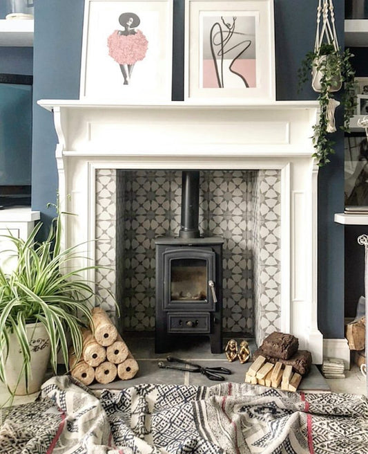 A Step-By-Step Guide On How To Build A Fire With Lekto's Heat Logs and Night Briquettes